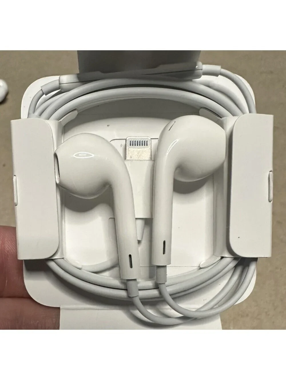 Apple Earpods - iPhone Lightning Cable OEM Earbud Headphones Wired NEW